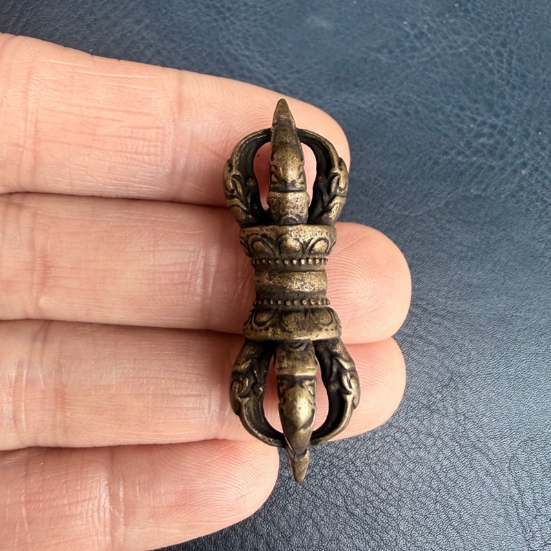 Pequeño colgante de latón esti - Small Vintage Collectible Items reseña y precio