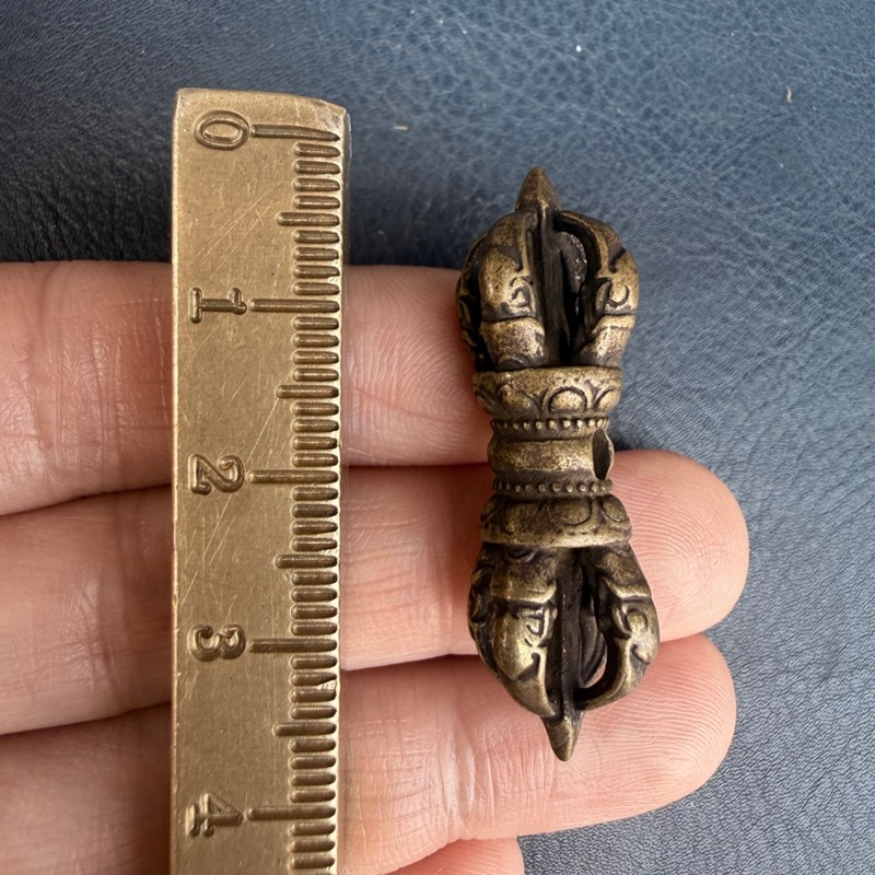 Pequeño colgante de latón esti - Small Vintage Collectible Items reseña y precio