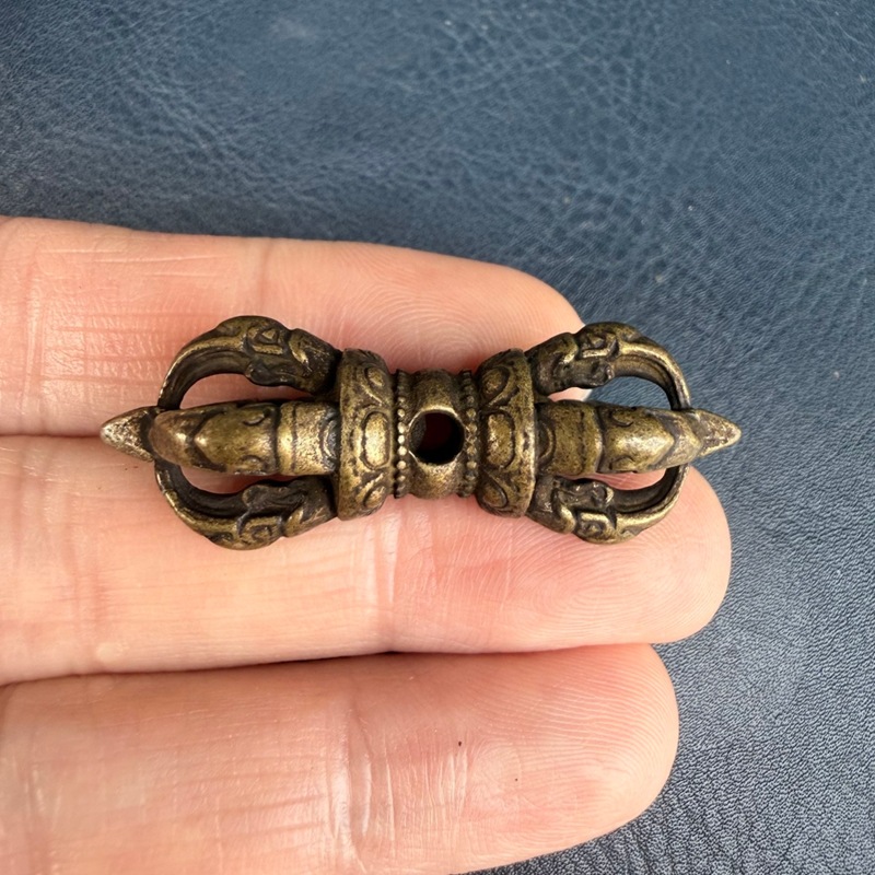 Pequeño colgante de latón esti - Small Vintage Collectible Items reseña y precio