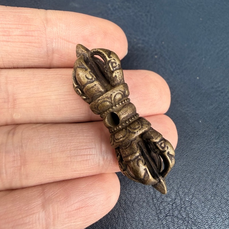 Pequeño colgante de latón esti - Small Vintage Collectible Items reseña y precio
